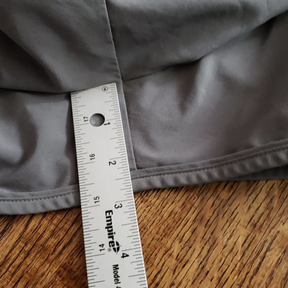 ASICS Shorts - Picture 8 of 9